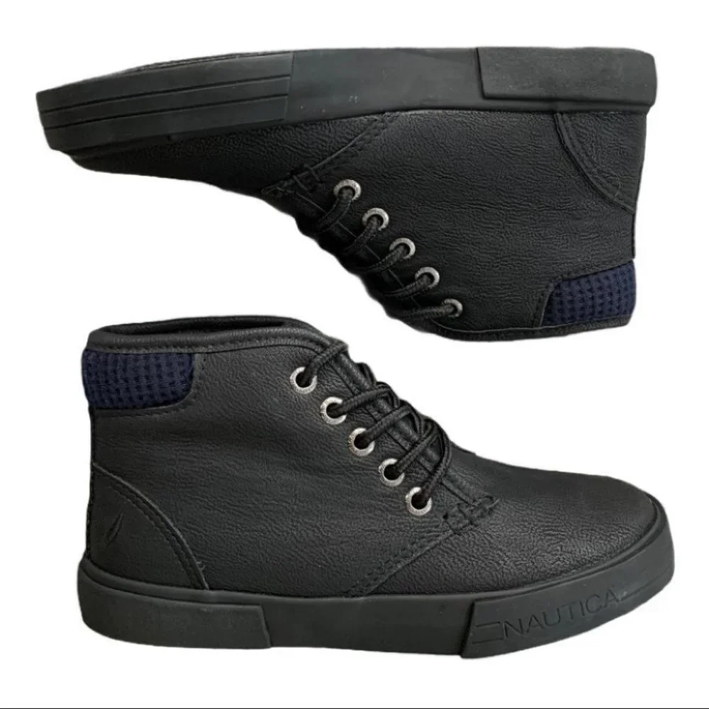 NWOT Nautica breakwater youth black tumbled boot 12